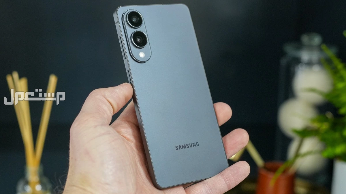 مقارنة بين آيفون 17 برو ماكس وسامسونج S25 Ultra: المواصفات والأسعار سعر سامسونج S25 Ultra في السعودية