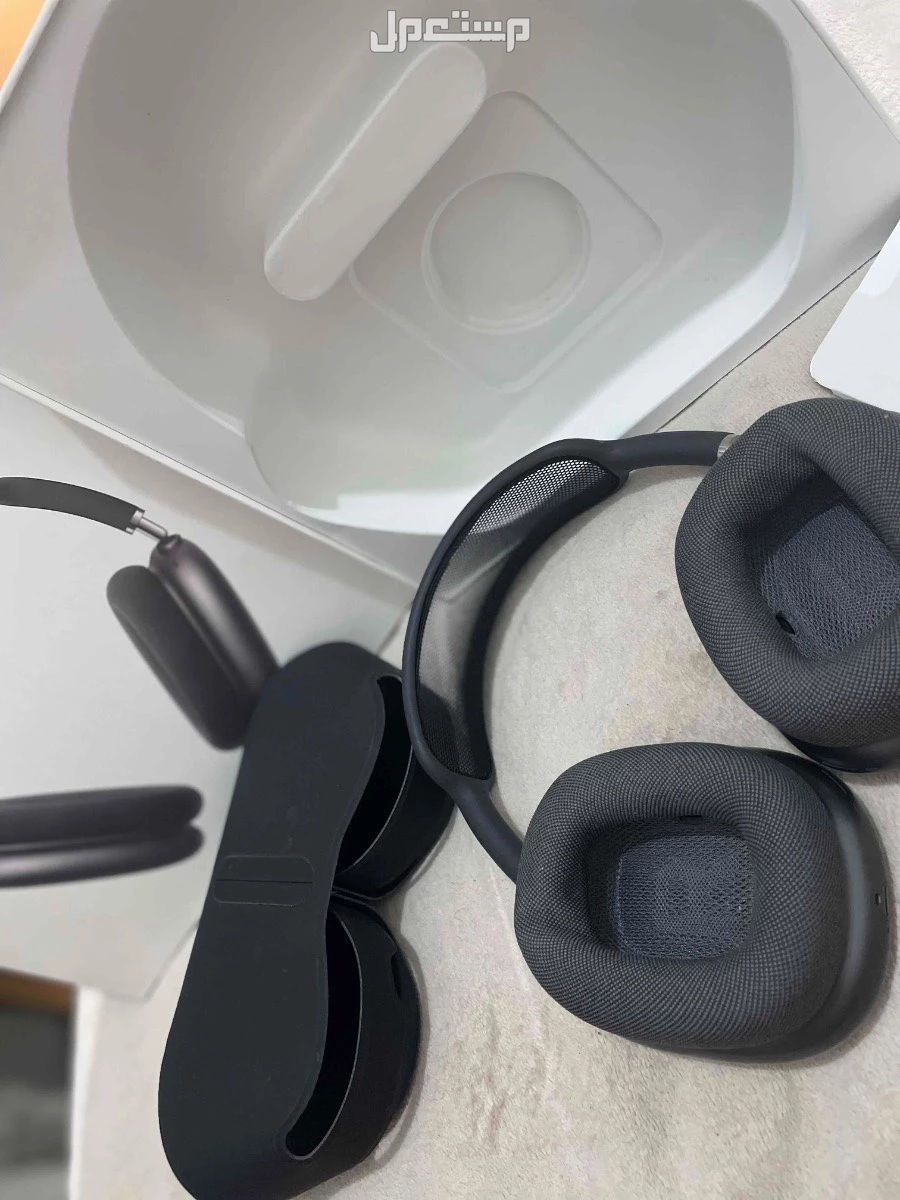 سماعه ايربودز ماكس شبية ابل في مكة المكرمة