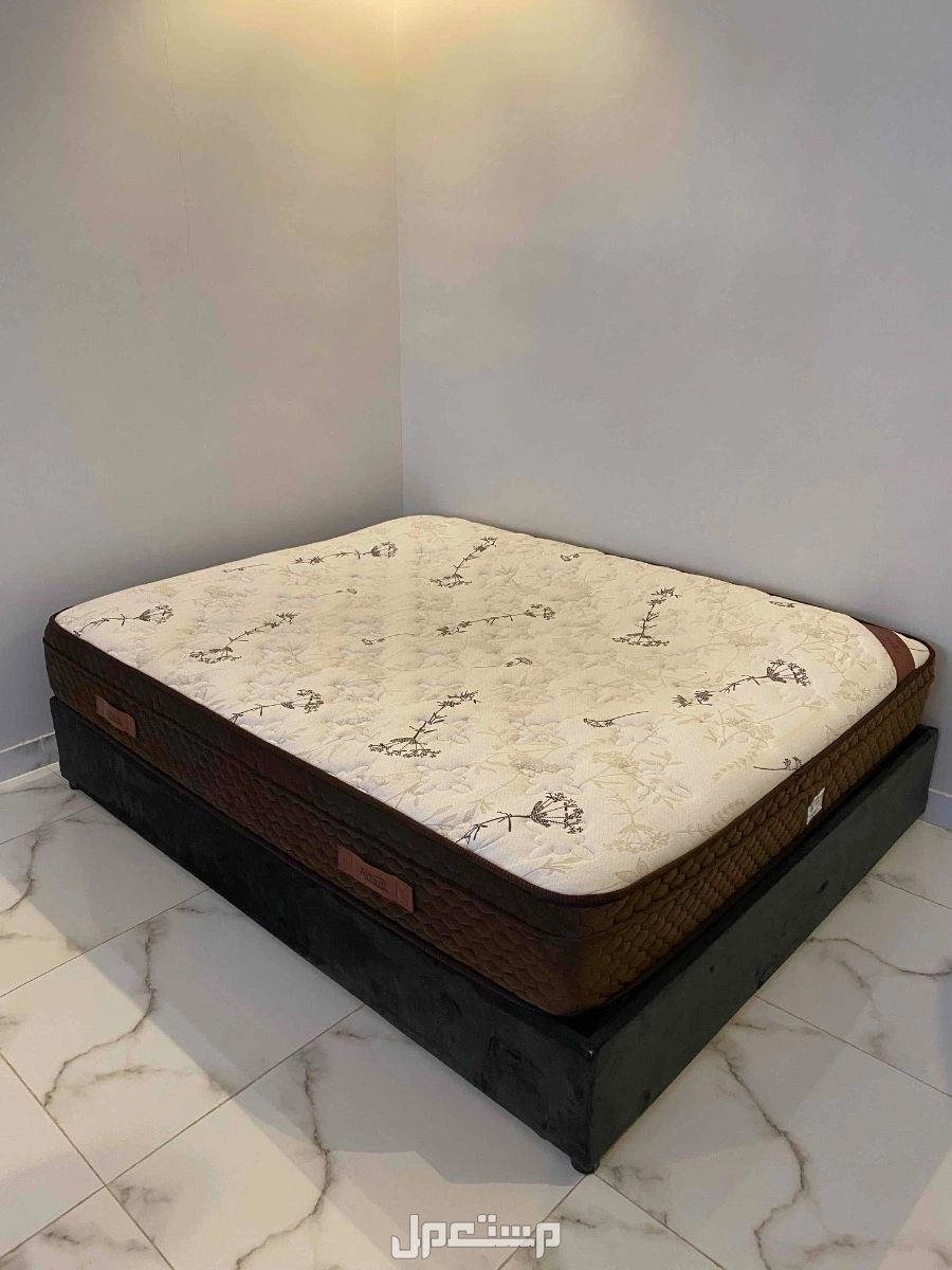قاعدة سرير في جدة بسعر ألف ريال سعودي