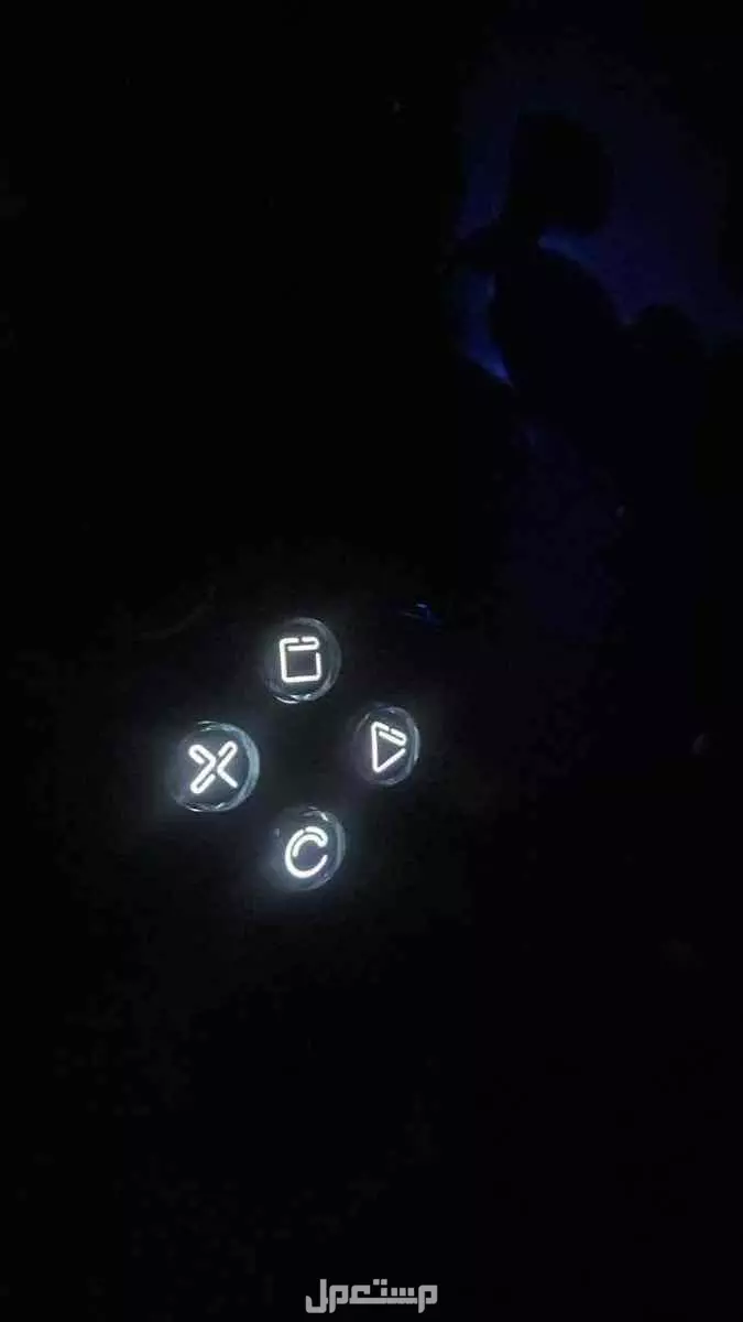 يد سوني فايف احترافيه ب140 في راس التنورة بسعر 140 ريال سعودي