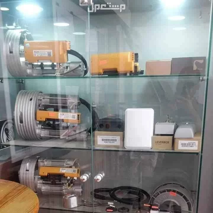 موتور رفع الباب الصاج والشبك والالمانيوم  {01121589962 } لو بابك الصاج تقيل وزهقت من رفعه وقفله كل شوية بايدك ودا بيسببلك الم في ظهرك 🥺🥺 بتدور علي حاجة امان لباب محلك أو لجراج بيتك ☠️ * ال