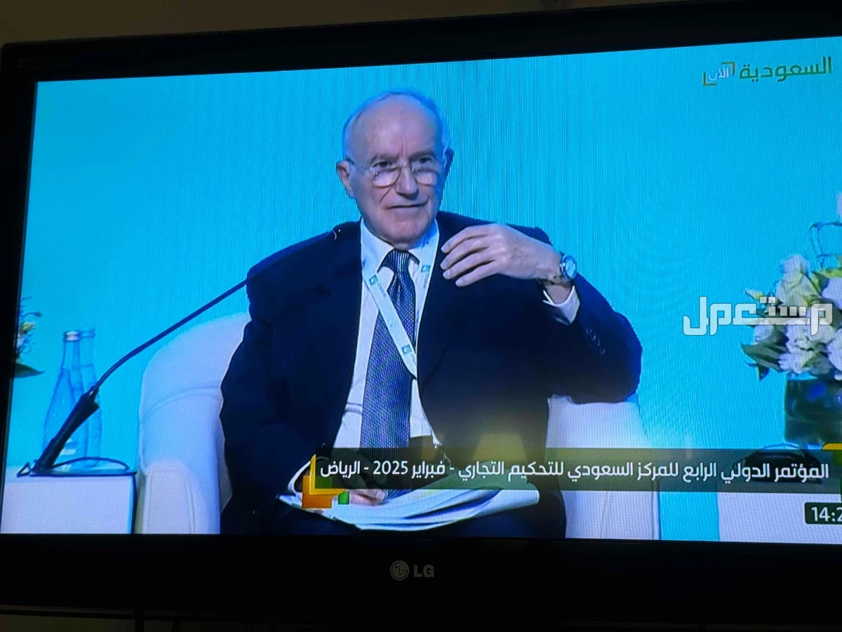 للبيع تلفزيون ال جي 32 بوصة ليس سمارت بالرياض بسعر 500 ريال
