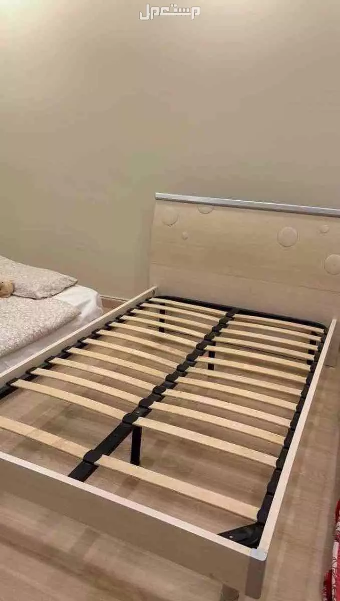 سرير من شركة أبيات للبيع  في أبهــــا بسعر 500 ريال سعودي