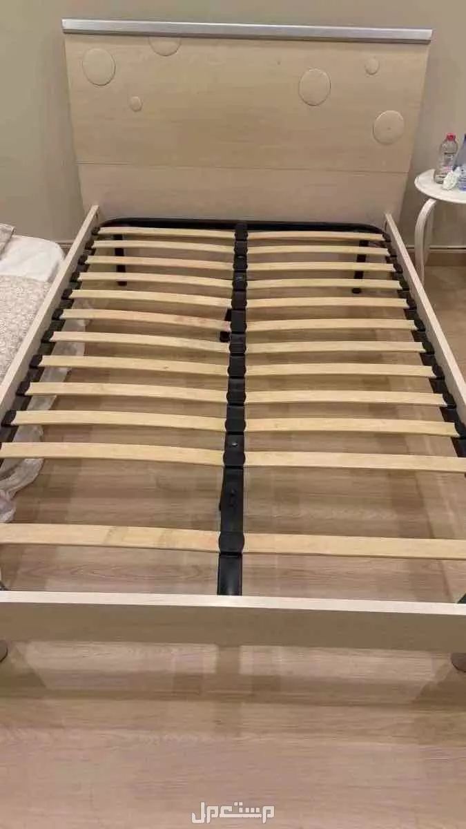 سرير من شركة أبيات للبيع  في أبهــــا بسعر 500 ريال سعودي