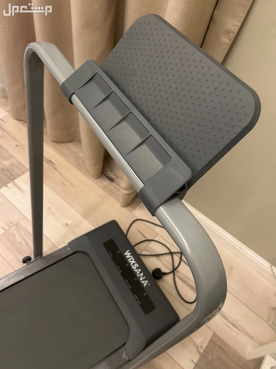 للبيع جهاز السير الرياضي شبه جديد