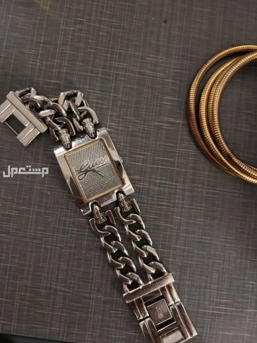 للبيع ساعة Guess الاصلية غير مستعملة