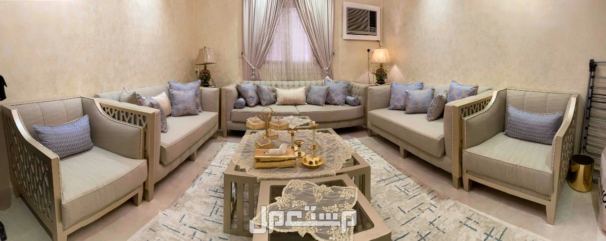كنب نظيف وفخم مع طاولات في جدة 3500