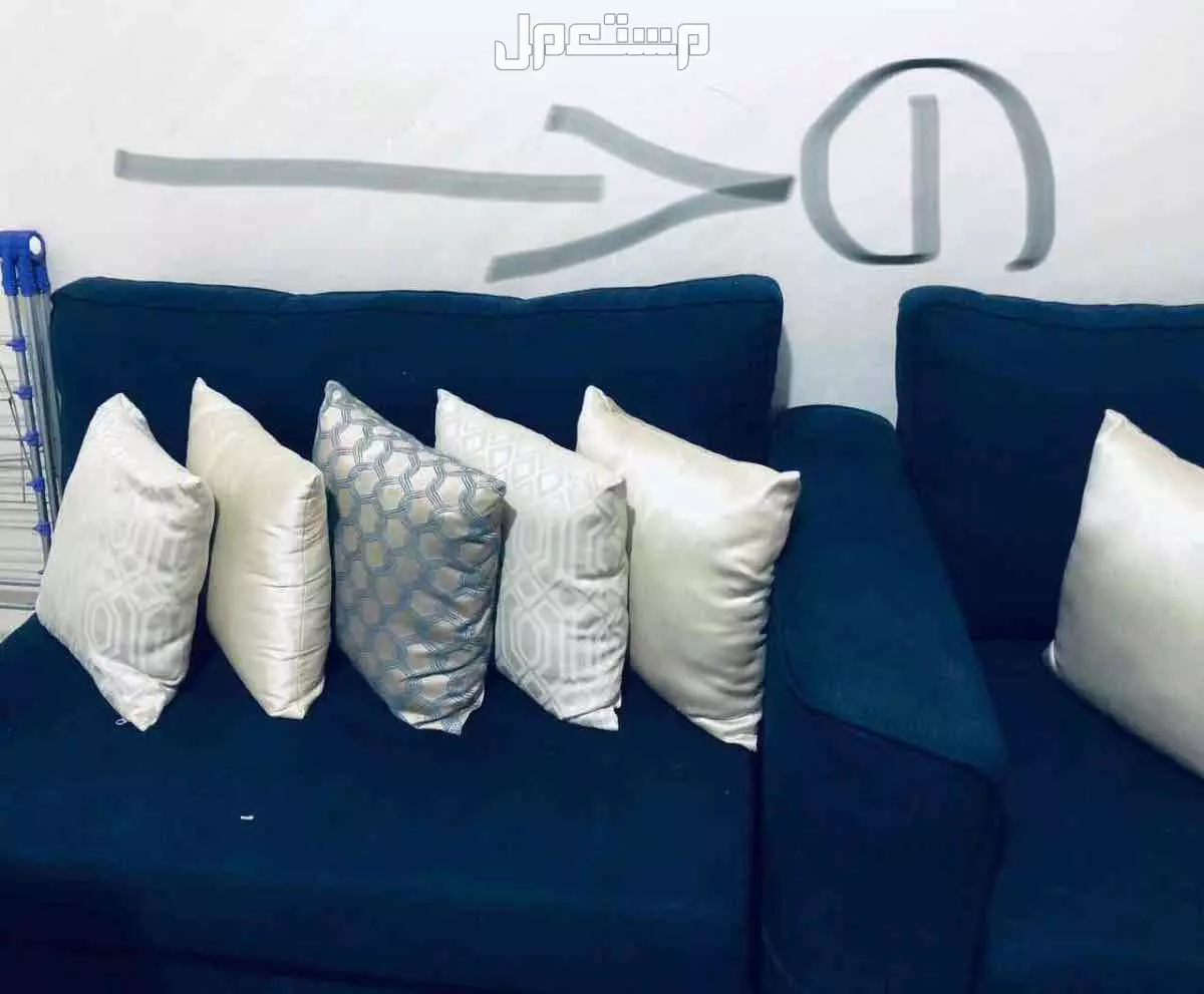 كنب زاوية شبه جديد حرف L – لون كحلي – 5 قطع + مخدات – الموقع: [جده - حي الخمره ] للتواصل 0535176627