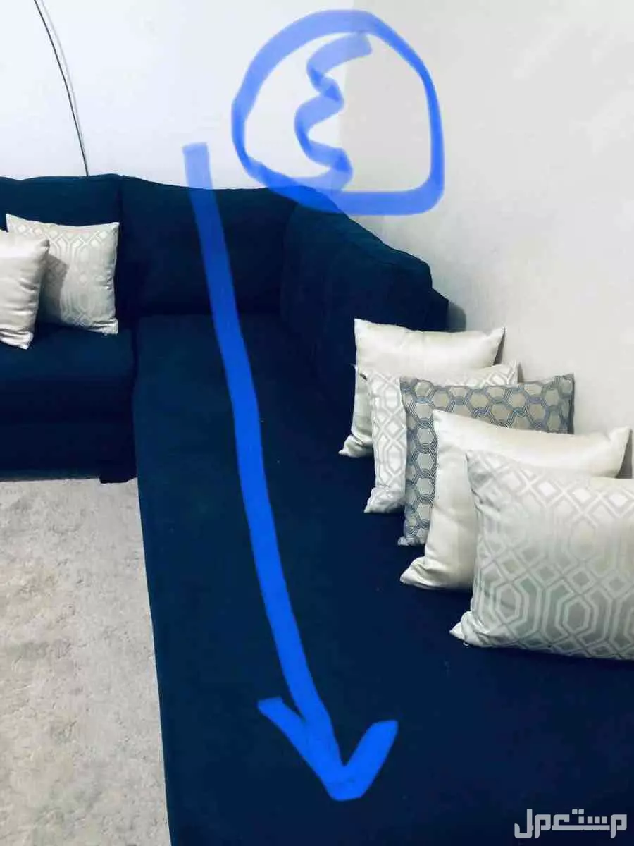 كنب زاوية شبه جديد حرف L – لون كحلي – 5 قطع + مخدات – الموقع: [جده - حي الخمره ] للتواصل 0535176627