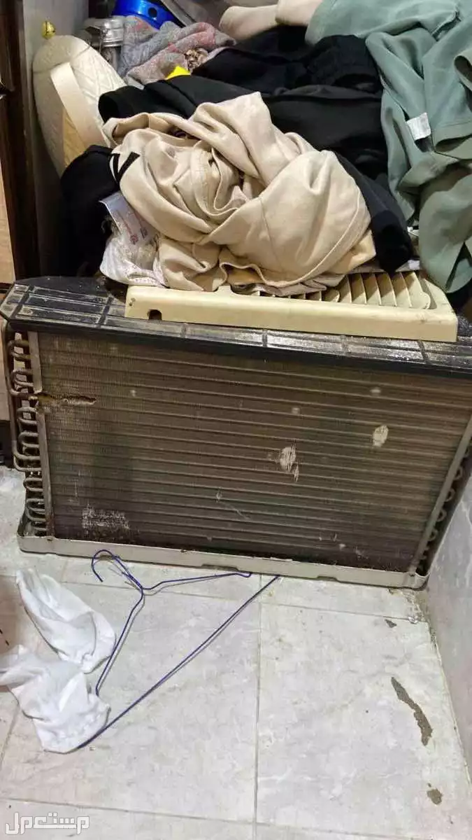 مكيف شباك مستعمل نضيف في جدة بسعر 400 ريال سعودي