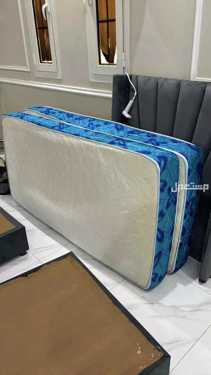 للبيع 2 سرير نفر واحد مع المراتب في حفر الباطن بسعر 200 ريال سعودي