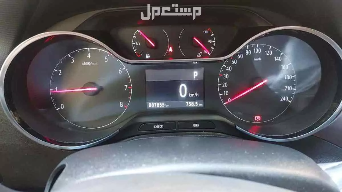 اوبل كروس لاند 2020 مستعملة للبيع في قسم الشيخ زايد بسعر 800 ألف جنيه مصري