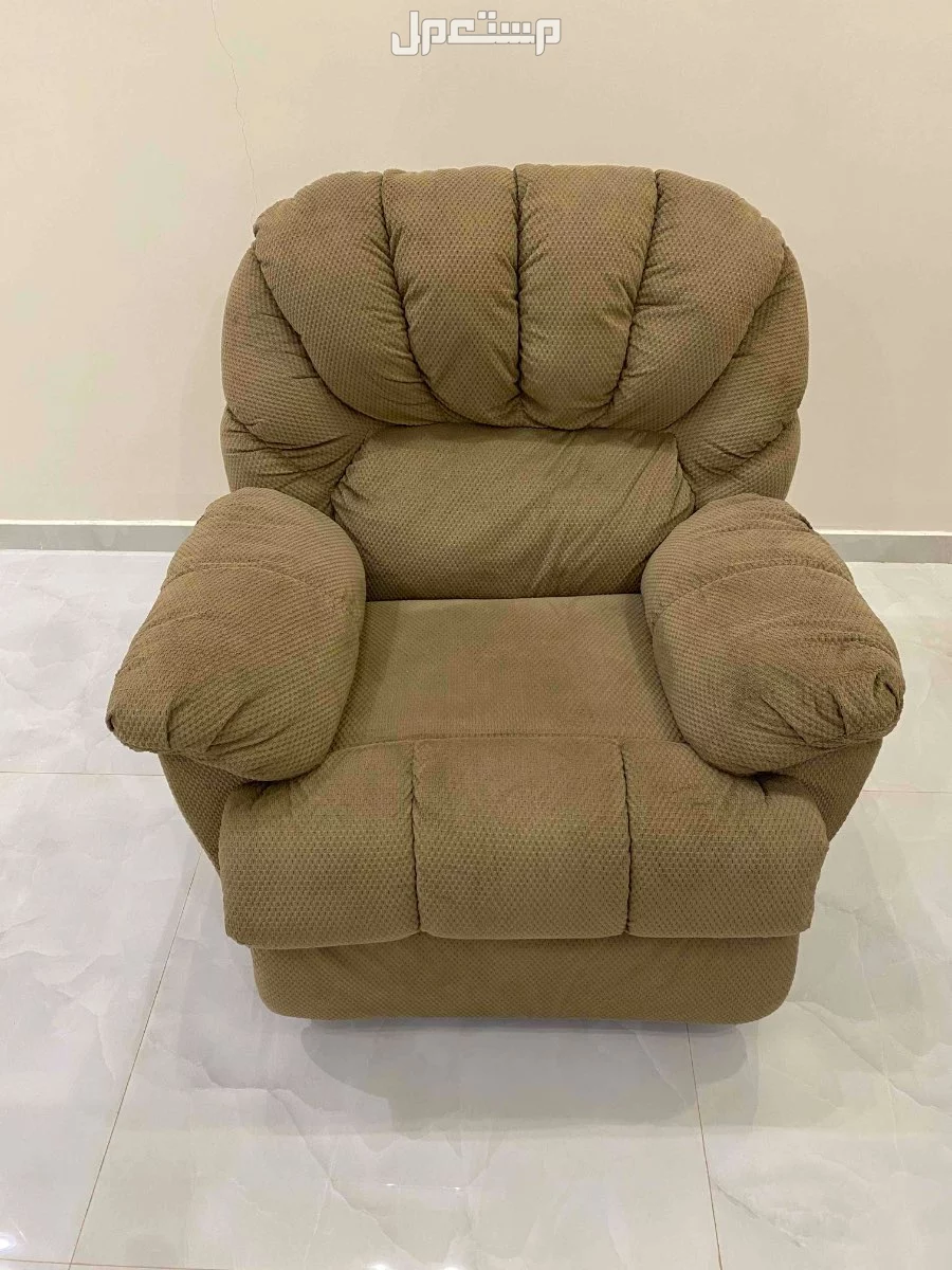 ✨ للبيع – كنب بحالة ممتازة - بمنطقة الرياض