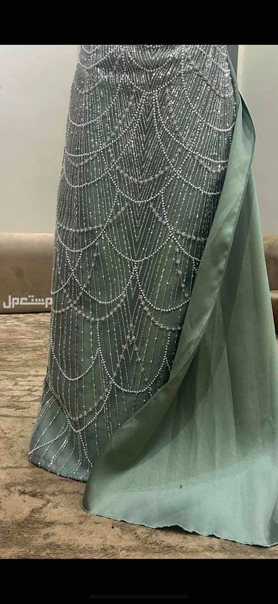فستان سهرة نسائي جديد غير ملبوس بسعر 500