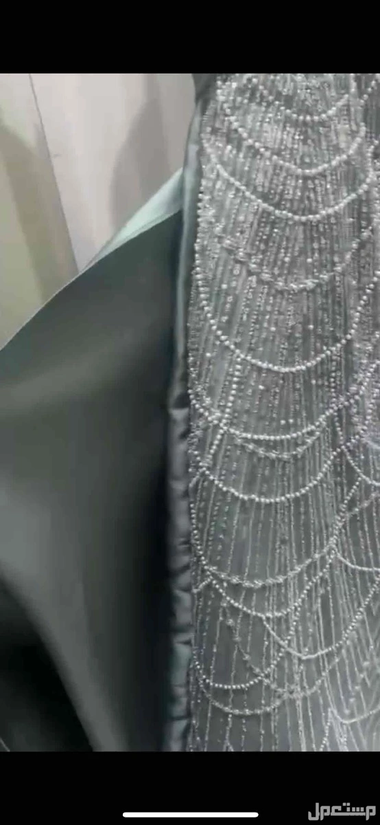 فستان سهرة نسائي جديد غير ملبوس بسعر 500