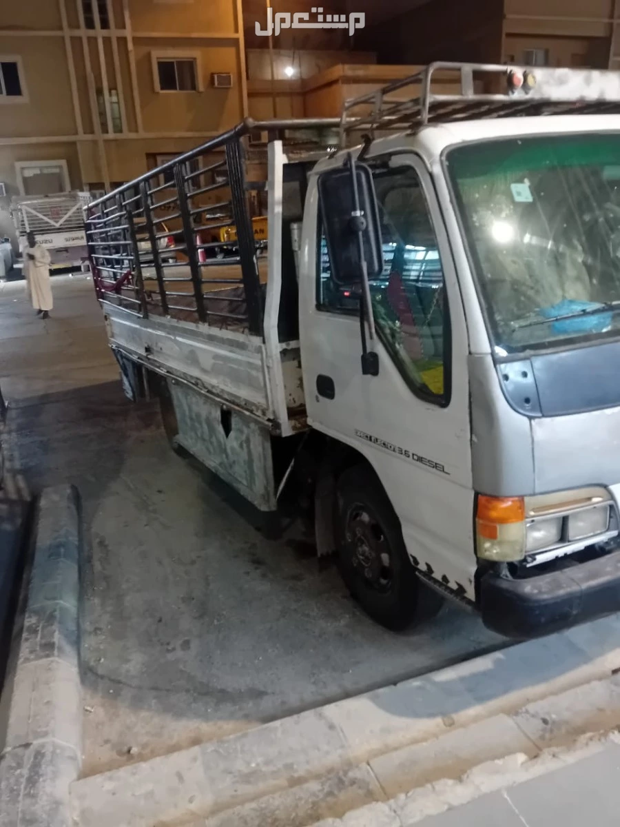 دينا تخلصك من الأثاث القديم الغير صالح بالرياض دينا رمي الاغراض المهمله القديمه بالرياض