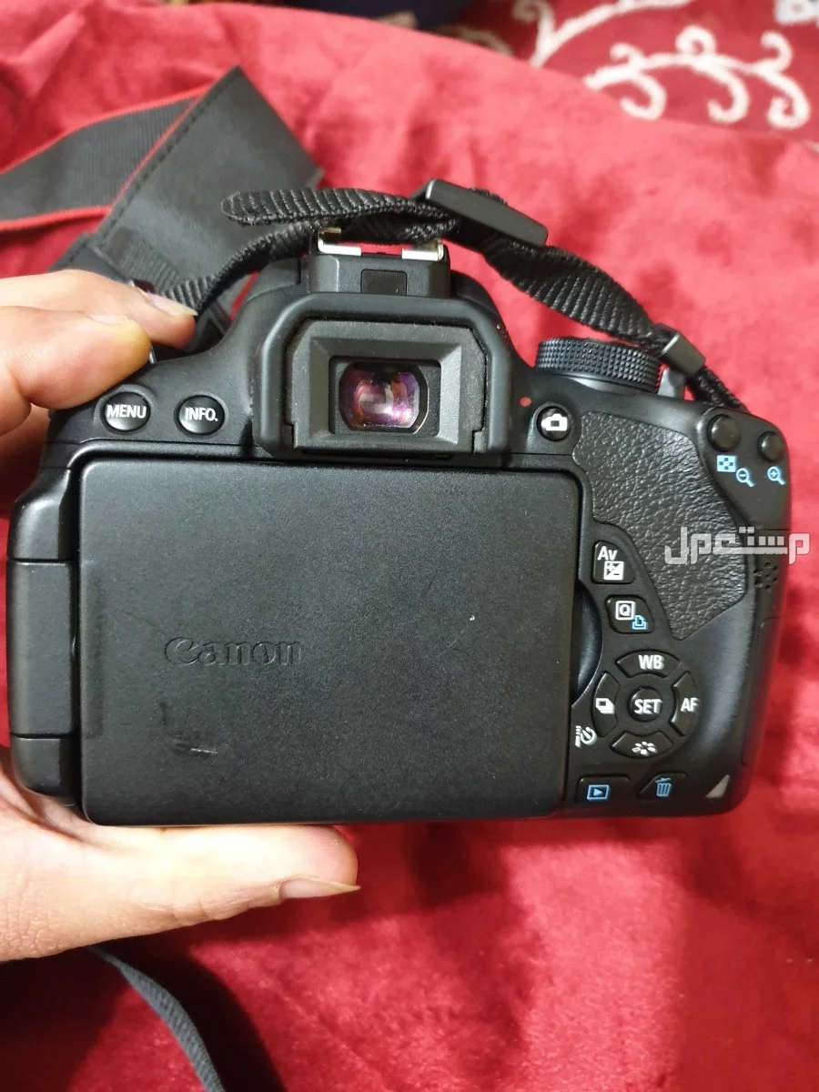 كاميرا كانون 600D شبة جديد_بسعر 1800 ريال سعودي العنوان شارع حسان بن ثابت بجانب مؤسسة محمد سالم باوزير في الطائف