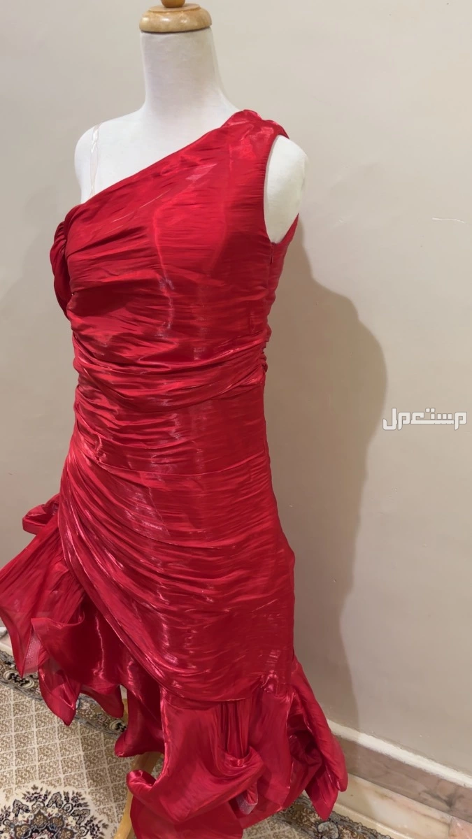 فستان مناسبات هادي  في جدة بسعر 200 ريال سعودي