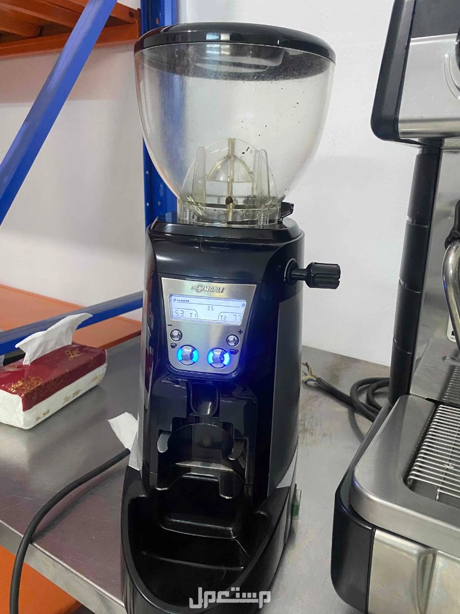 للبيع مكينه قهوة اسبرسو ومعدات كفي بسعر مغري