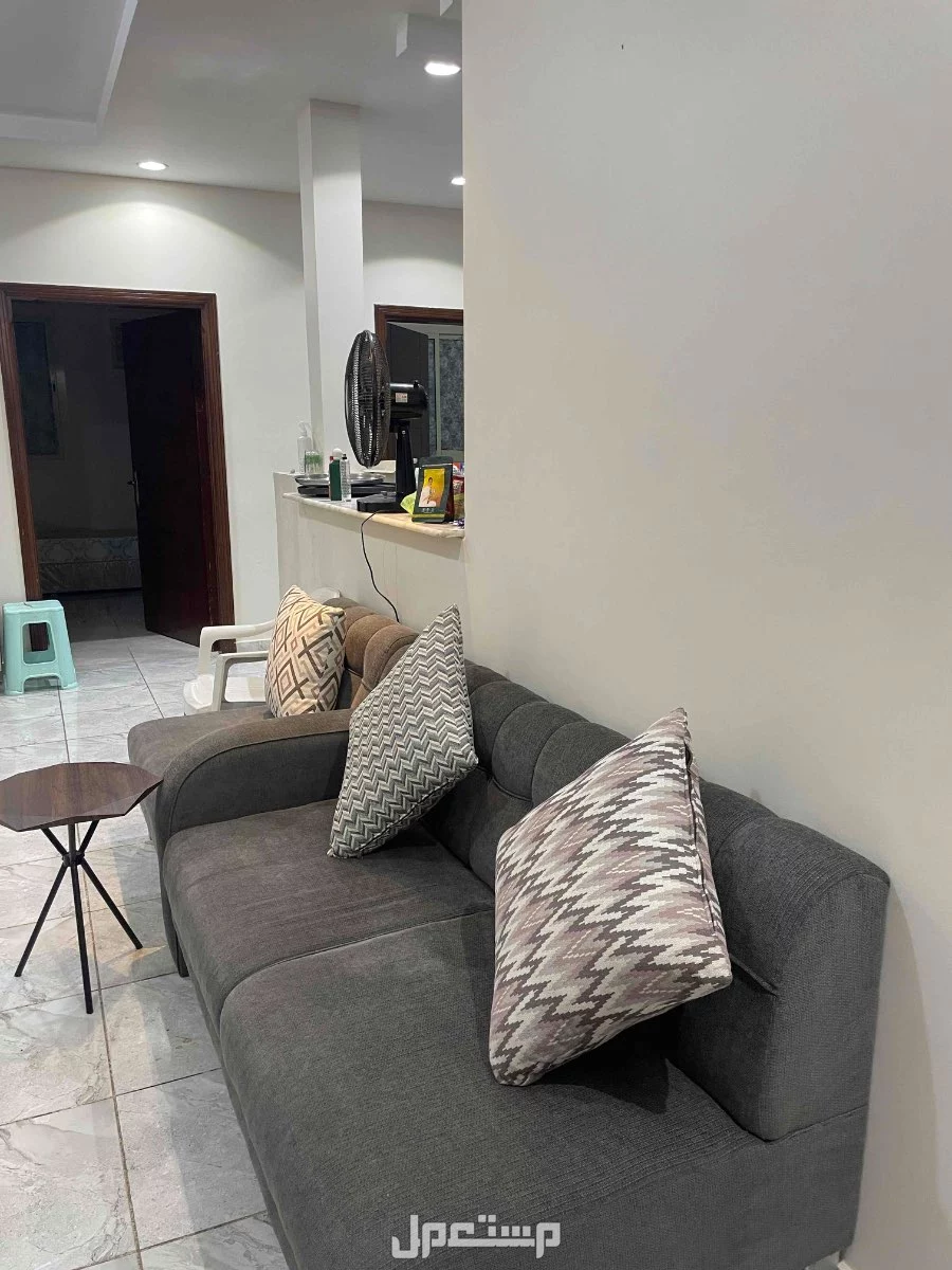 كنب جديد استخدام 6 اشهر  في جدة بسعر 750 ريال سعودي