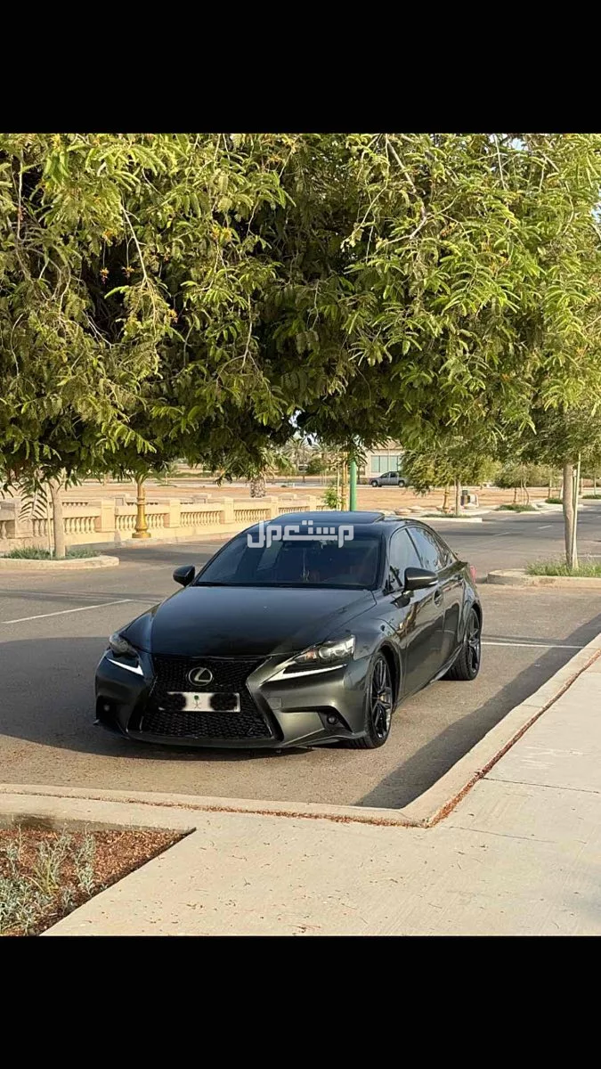 لكزس IS 2015 مستعملة للبيع في ينبع البحر بسعر 55 ألف ريال سعودي