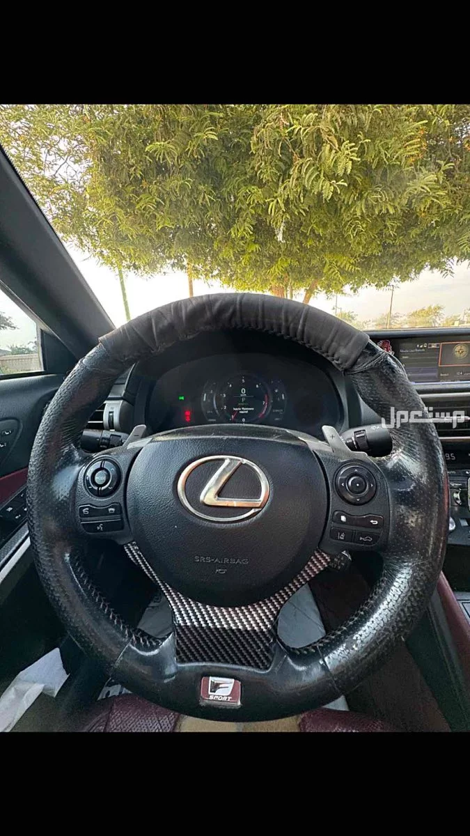 لكزس IS 2015 مستعملة للبيع في ينبع البحر بسعر 55 ألف ريال سعودي