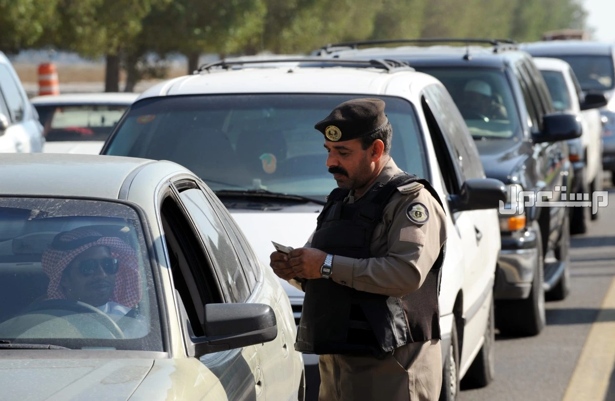 ما هي غرامة استخدام الهاتف أثناء القيادة في السعودية؟ جدول مخالفات المرور في السعودية