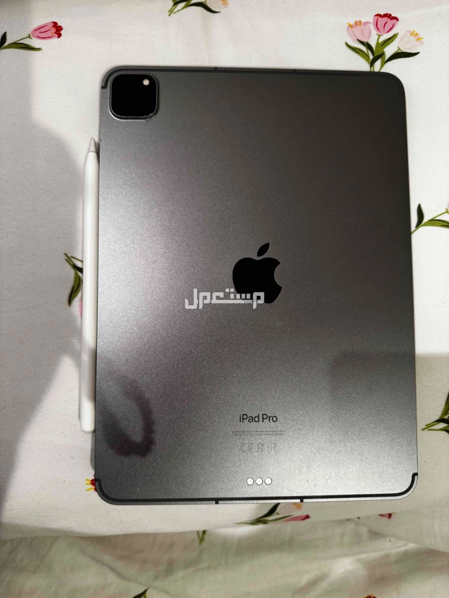 ايباد ابل برو 11 انش مع ماجيك كيبورد ابل و قلم ابل السعر 4700