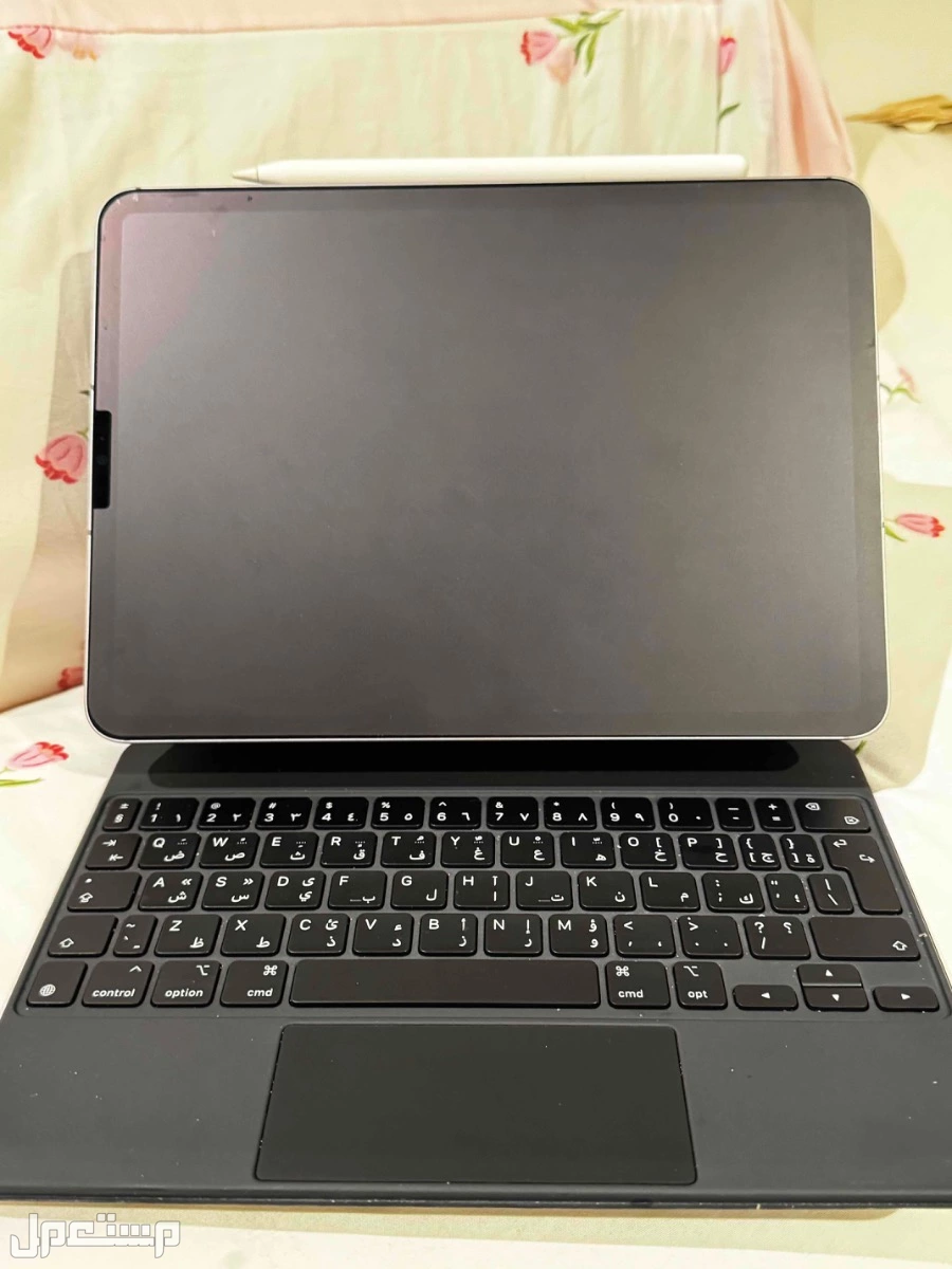 ايباد ابل برو 11 انش مع ماجيك كيبورد ابل و قلم ابل السعر 4700