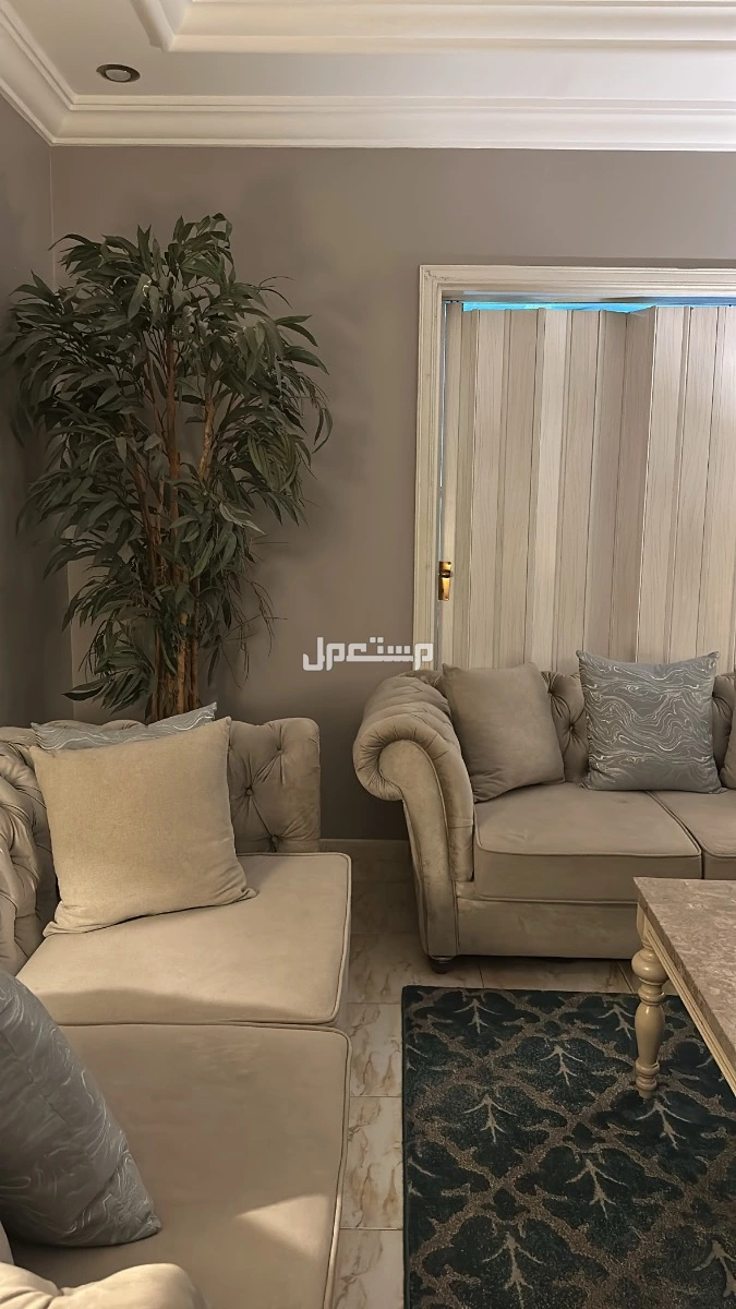 كنب للبيع مستعمل في جدة  في جدة بسعر 7 آلاف ريال سعودي