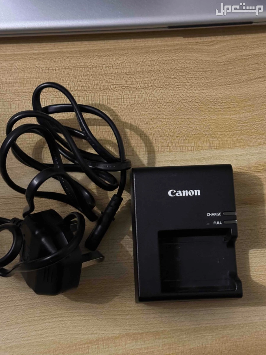 للبيع كاميرا كانون eos4000d بسعر 1،000