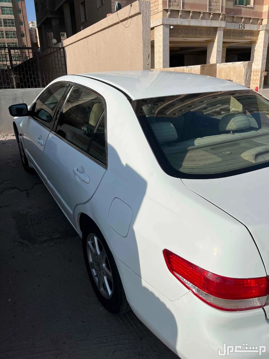 هوندا أكورد موديل 2004 بحاله جيده جداً