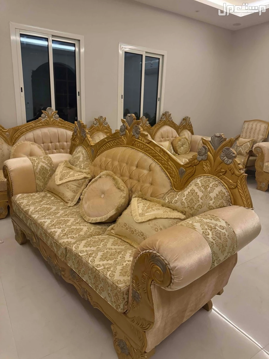 كنب للبيع في الرياض بسعر ألف ريال سعودي