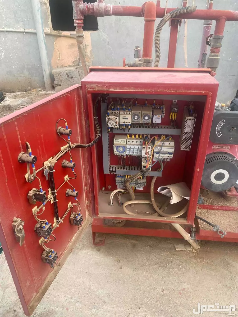 في شرورة بسعر 1700 ريال سعودي للبيع مضخه حق دفاع المدني 50 خالون