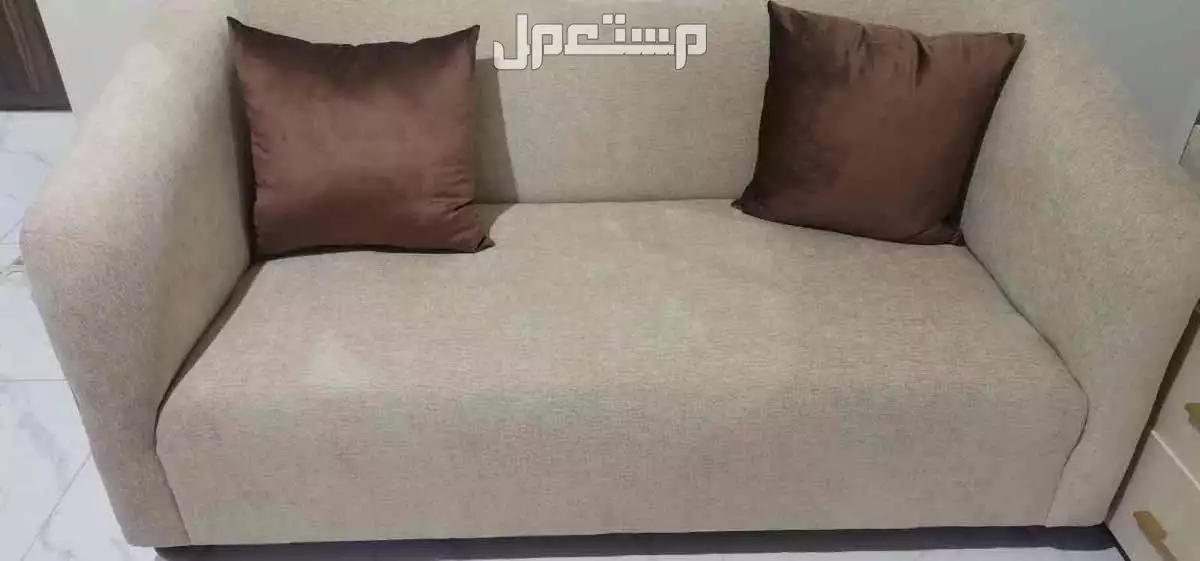 كنبه للبيع مقاس 160في 80  كنبة جديده للبيع لم تستعمل  بسبب انها كبيره  المكان اعالي جده  جنوب جده  بالقرب من هايبر بنده  الرجاء لكن لديه الرغبه  في الشراء  التواصل على  هذا الرقم