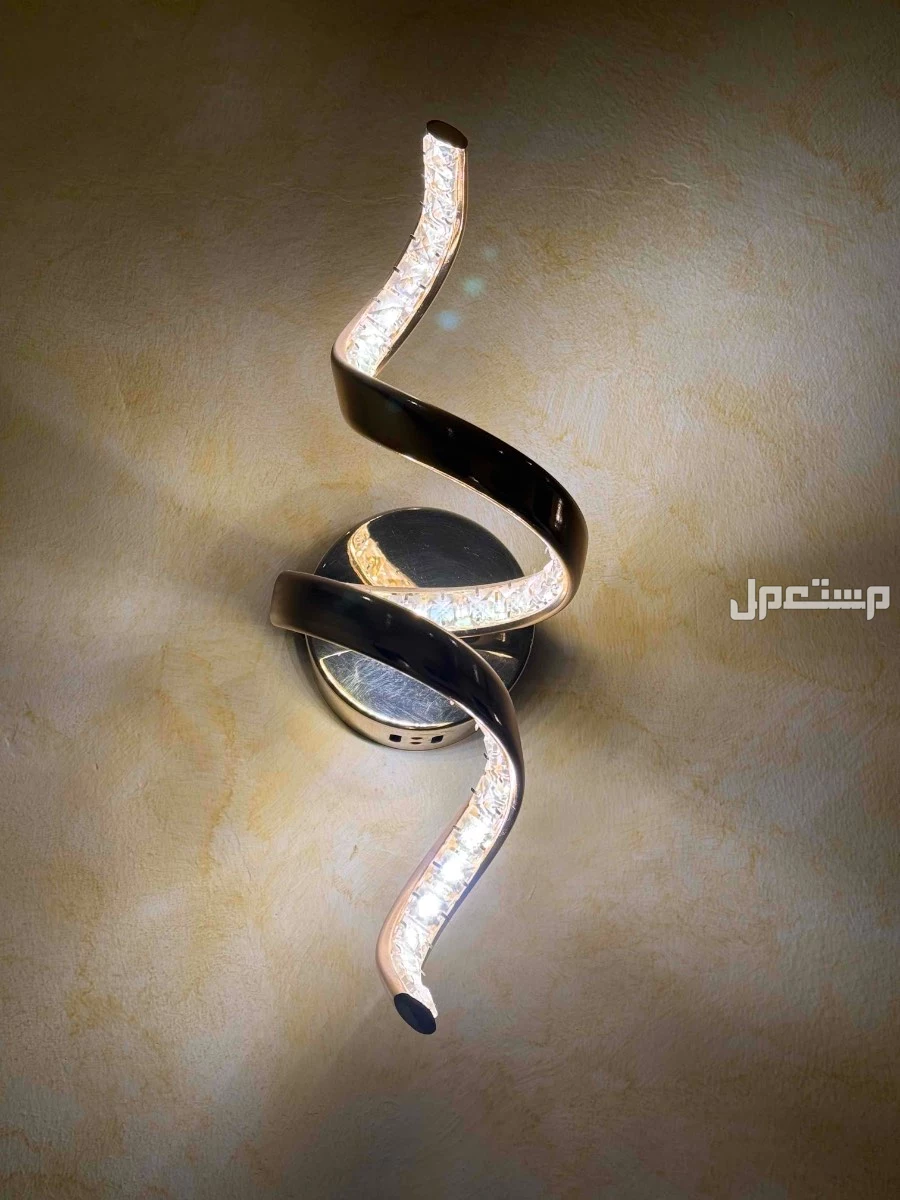 إضاءة جدارية  في الرياض بسعر 100 ريال سعودي