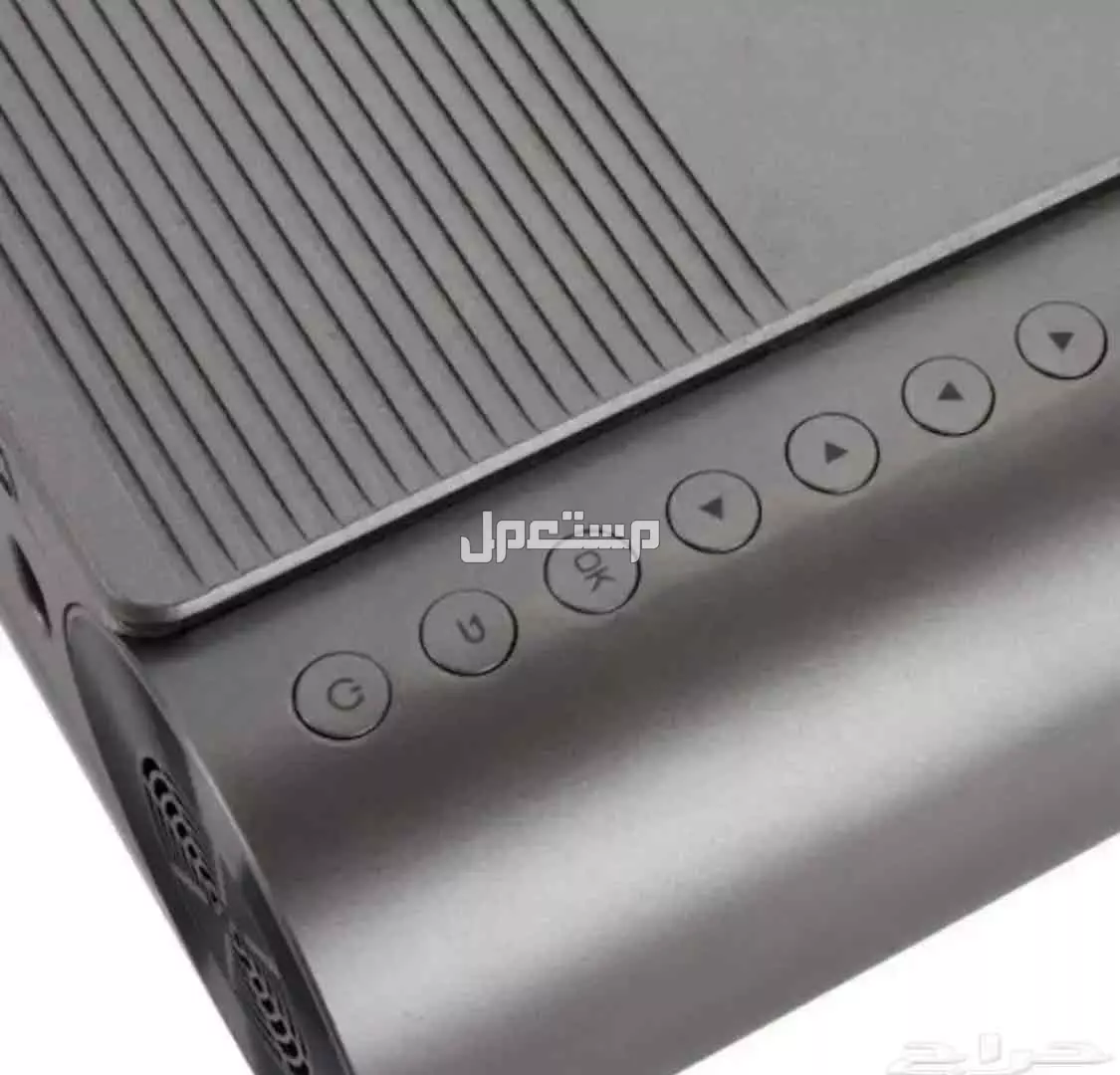 بروجكتر جديد للبيع تم شراءه من متجر الشاره الذهبيه  في القريات بسعر 1200 ريال سعودي