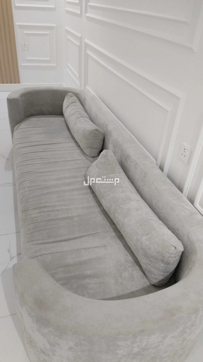 كنب نظيف شبه جديد في جدة بسعر 500 ريال سعودي