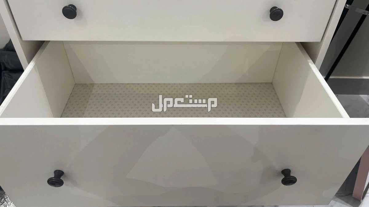 دولاب من ايكيا على السوم ممتاز جدا بالرياض