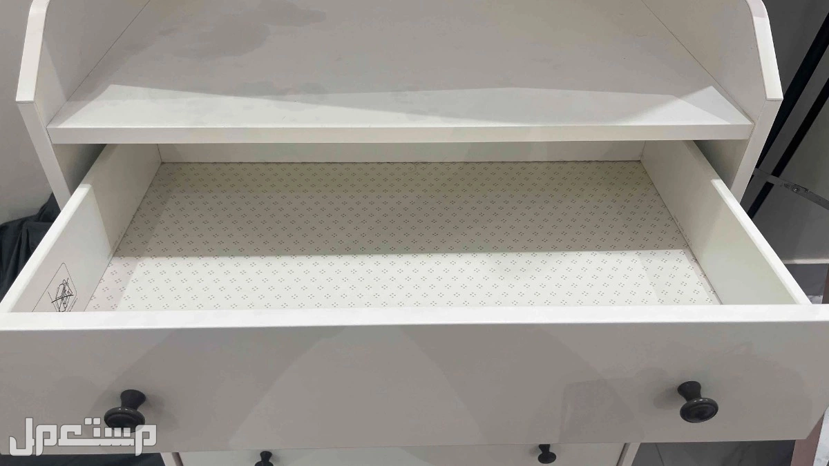 دولاب من ايكيا على السوم ممتاز جدا بالرياض