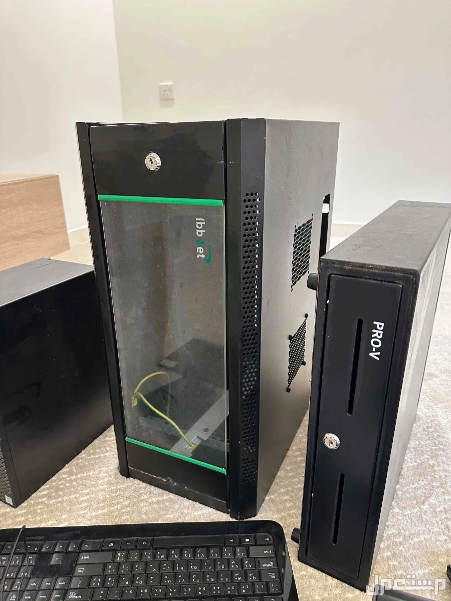 للبيع أجهزة ومعدات نقاط بيع (POS) متكاملة