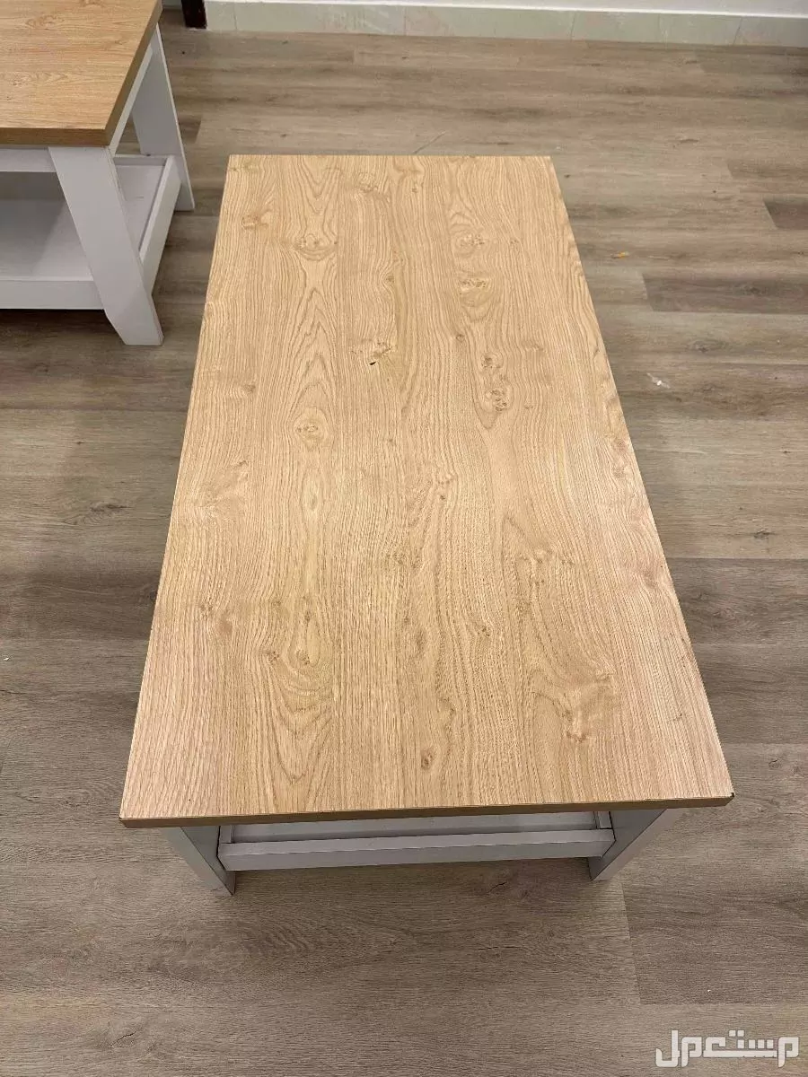 للبيع طقم طاولات (طاولة تلفزيون + طاولة قهوة + طاولة جانبية)