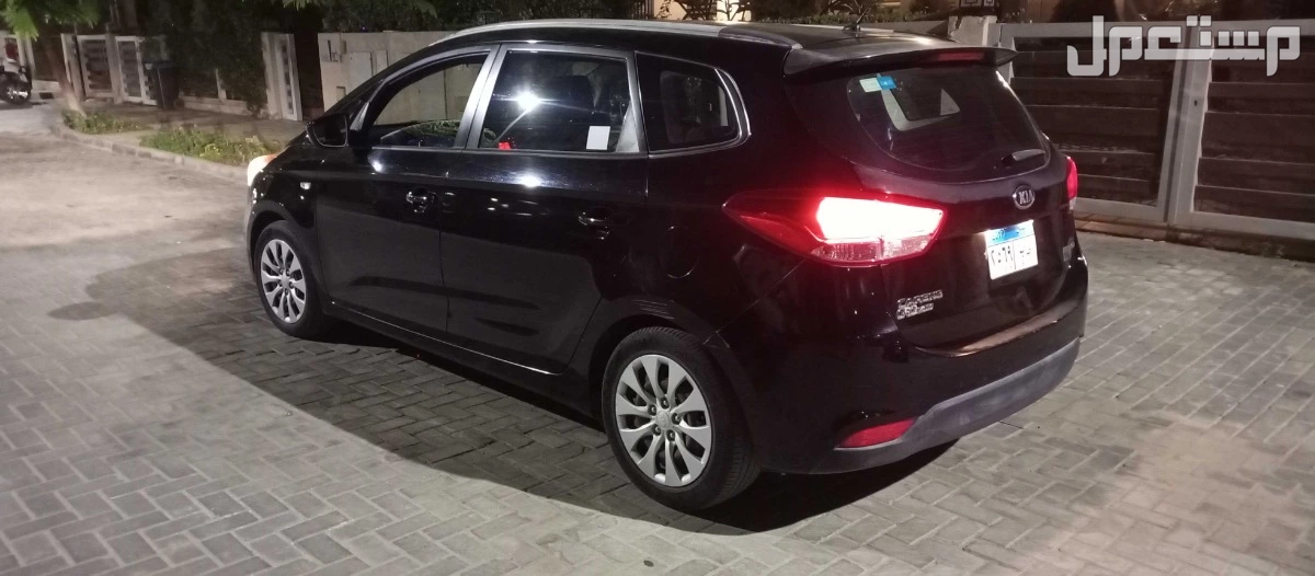 كيا كارينز 2016 مستعملة للبيع في قسم الشيخ زايد بسعر 825 ألف جنيه مصري