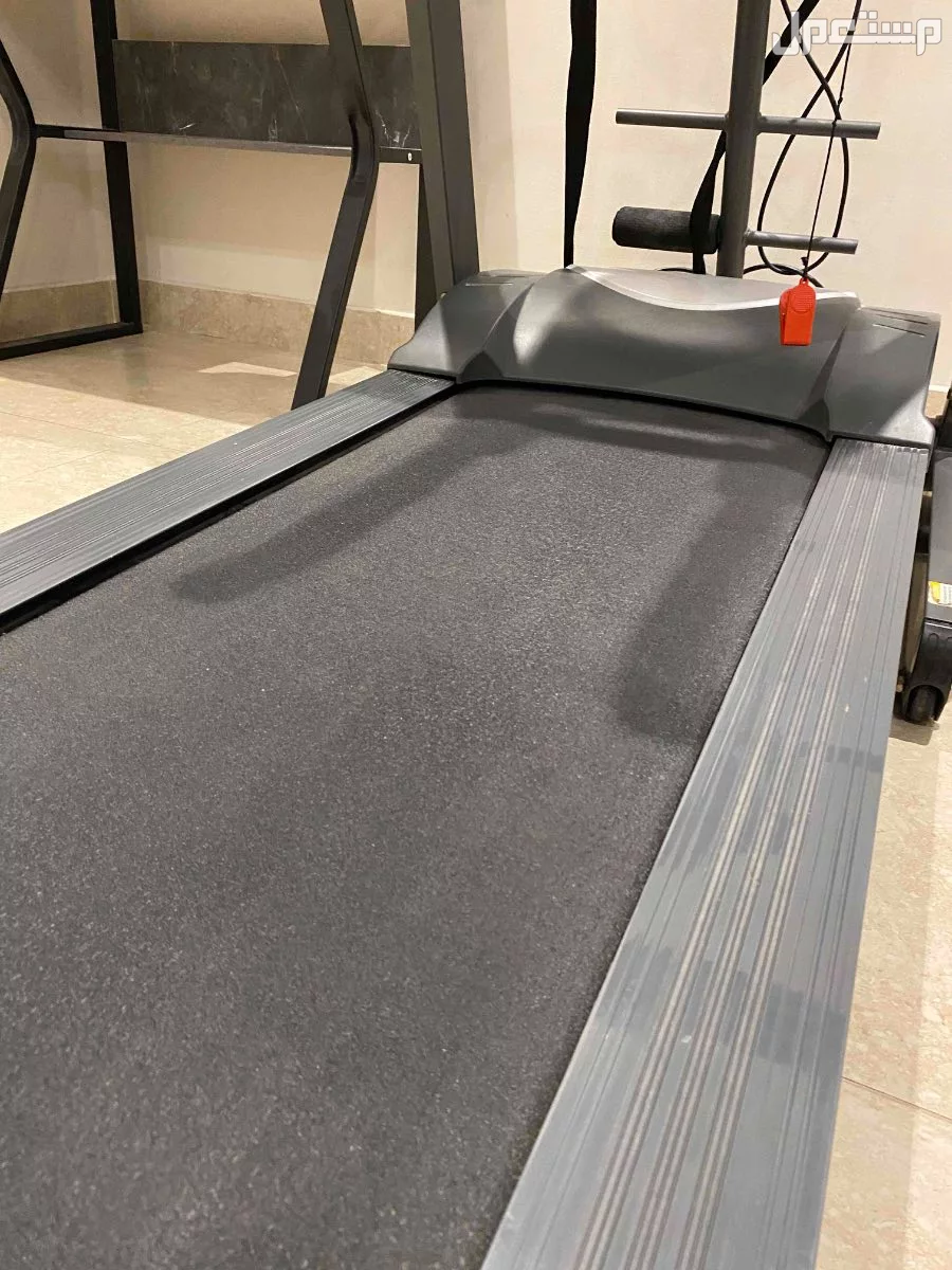 سير للمشي ممتاز بسعر 529 اصلي وجاهز للاستخدام ومافي كسور ولا عيوب سبب البيع : عدم حاجه له