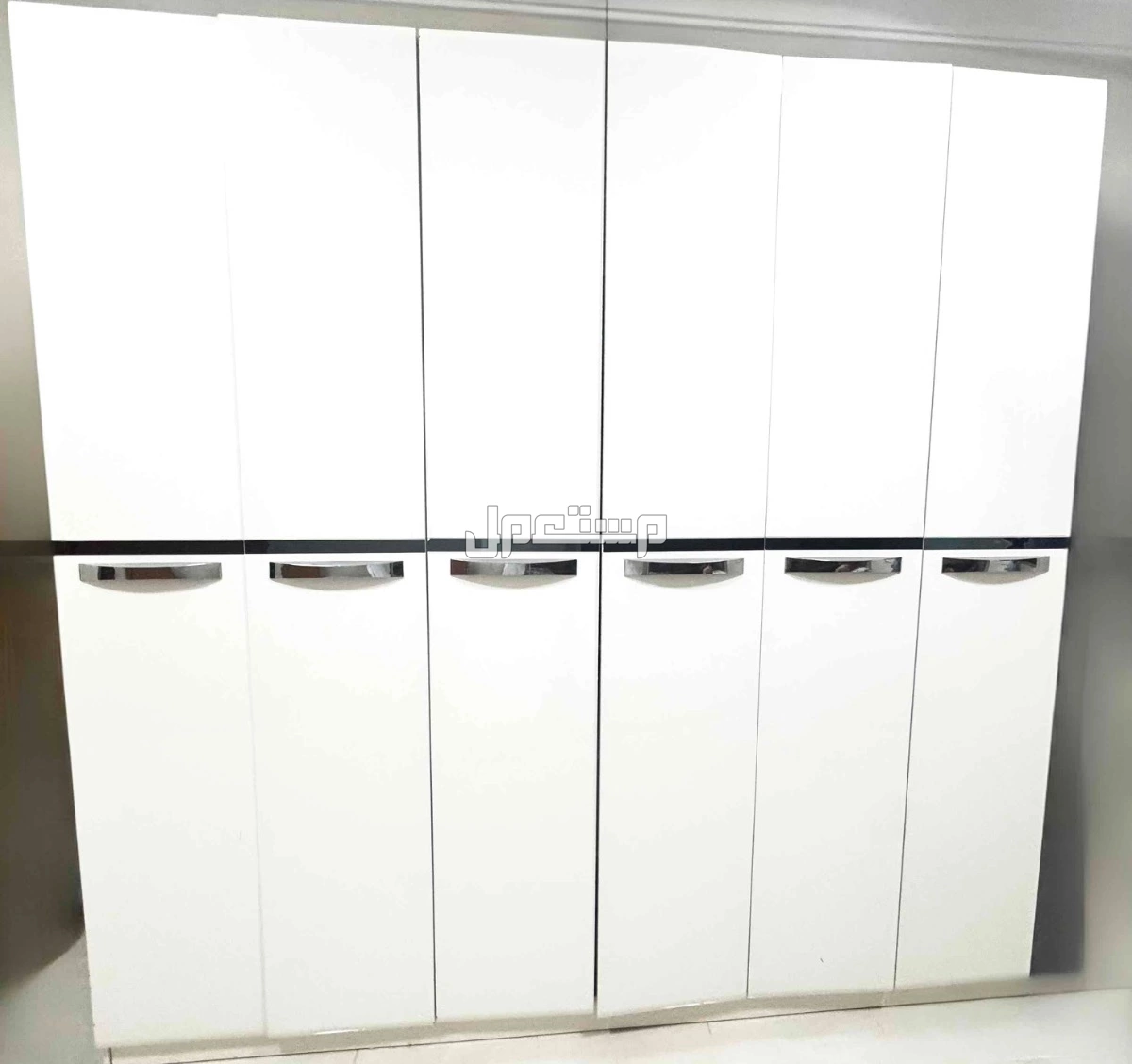للبيع دولاب ملابس الحد 1000 ريال دولاب ملابس لون ابيض الحد 1000 ريال