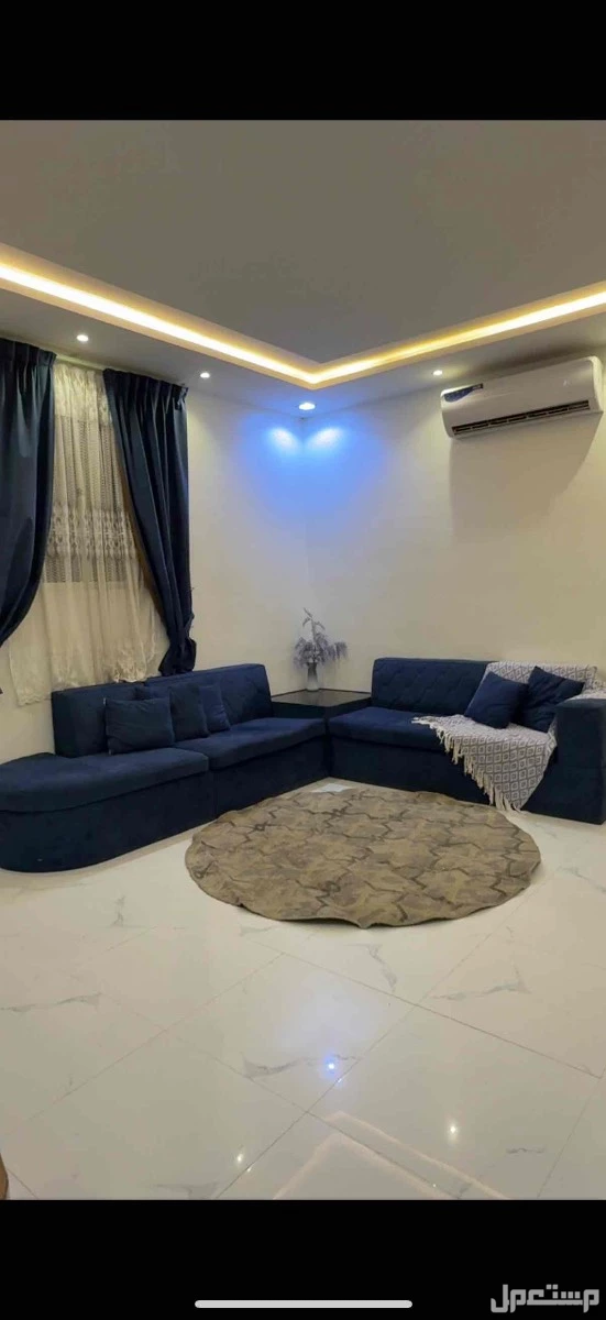 كنب كحلي نظيف بسعر 500﷼ في الرياض طويق