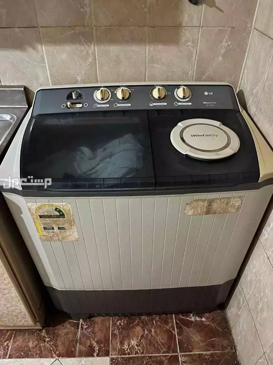 غسالة ال جي يدوية بحالة ممتازة حجم كبير تتسع الكثير لايوجد فيها اعطال