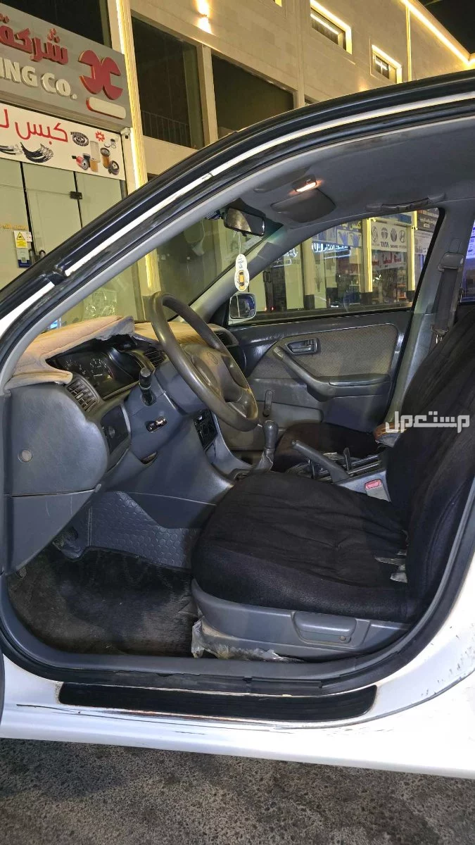 تويوتا كامري 2002 مستعملة للبيع في جدة بسعر 17 ألف ريال سعودي