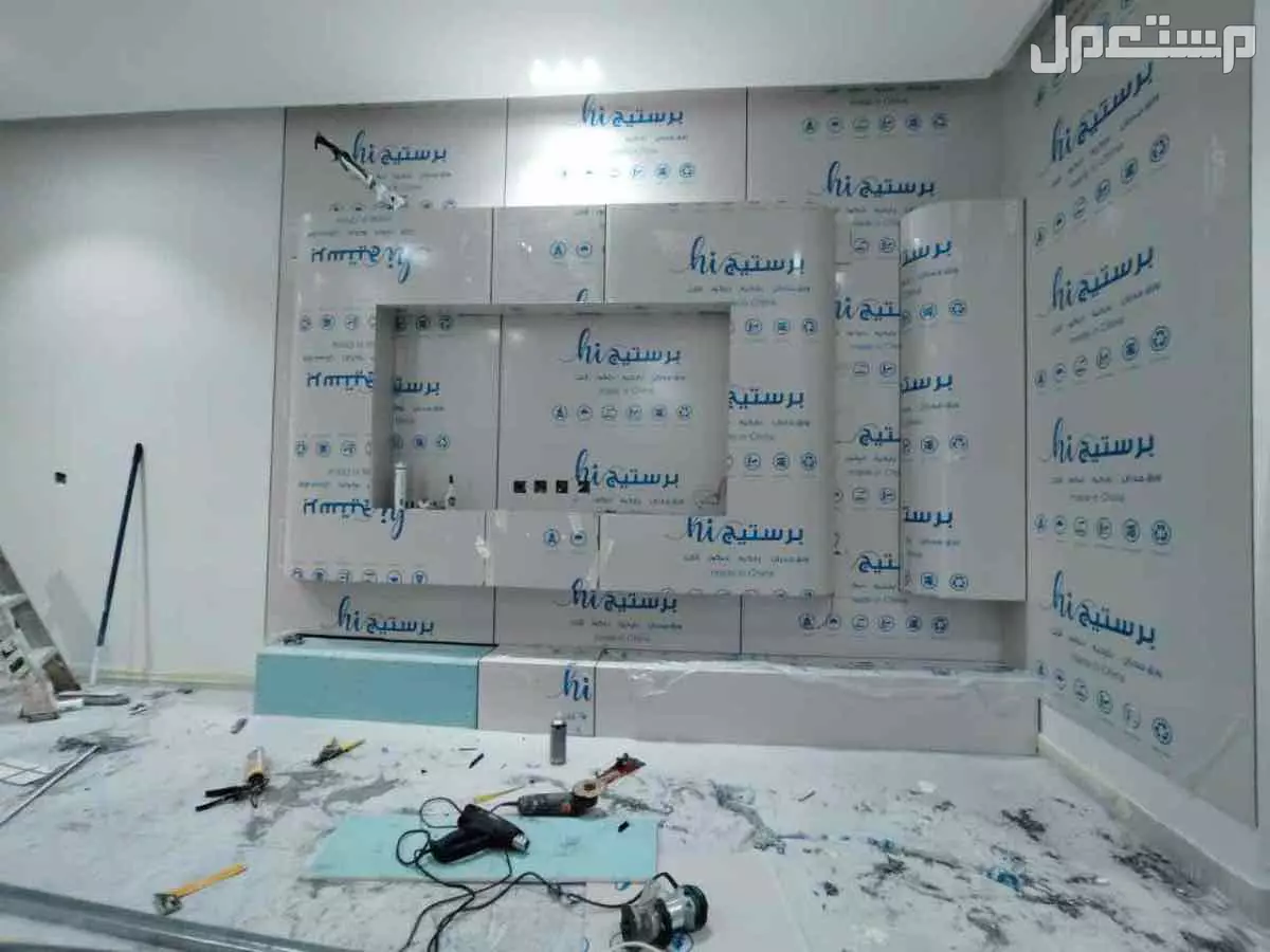 تنفيذ اعمال الشيبورد وبديل الخشب وورق الجدران وجميع الديكورات الداخليه جده حي الصفا في جدة بسعر 180 ريال سعودي