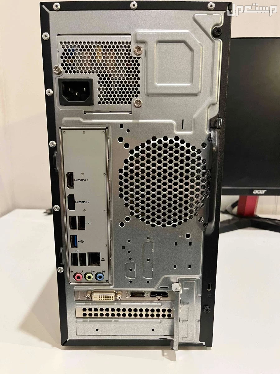 جهاز PC جيمنج نظيف للبيع في الرياض بسعر ألفين ريال سعودي